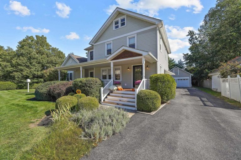 home Clinton NY 1 768x512